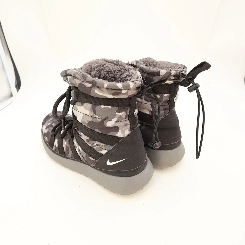 Nike Roshe One Hi Flash GS Camo Winter Boots Black Grey 807425-001 Womens 7.5